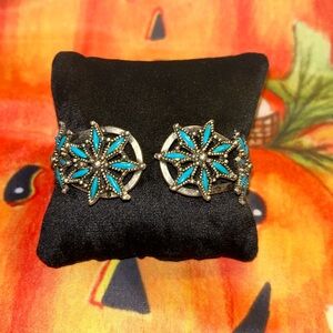 Turquoise Flower 🌺 Bracelet